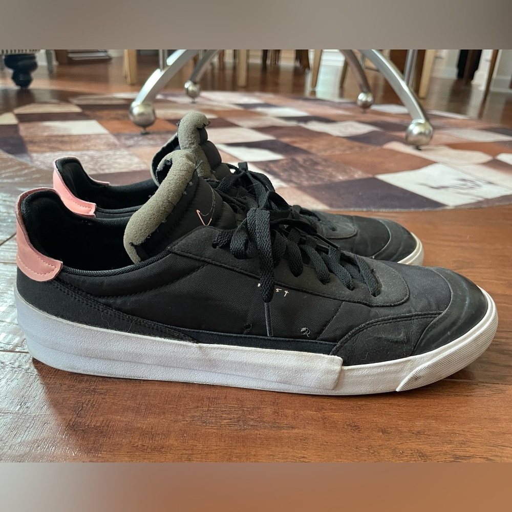 Nike Drop Type LX Pink Tint